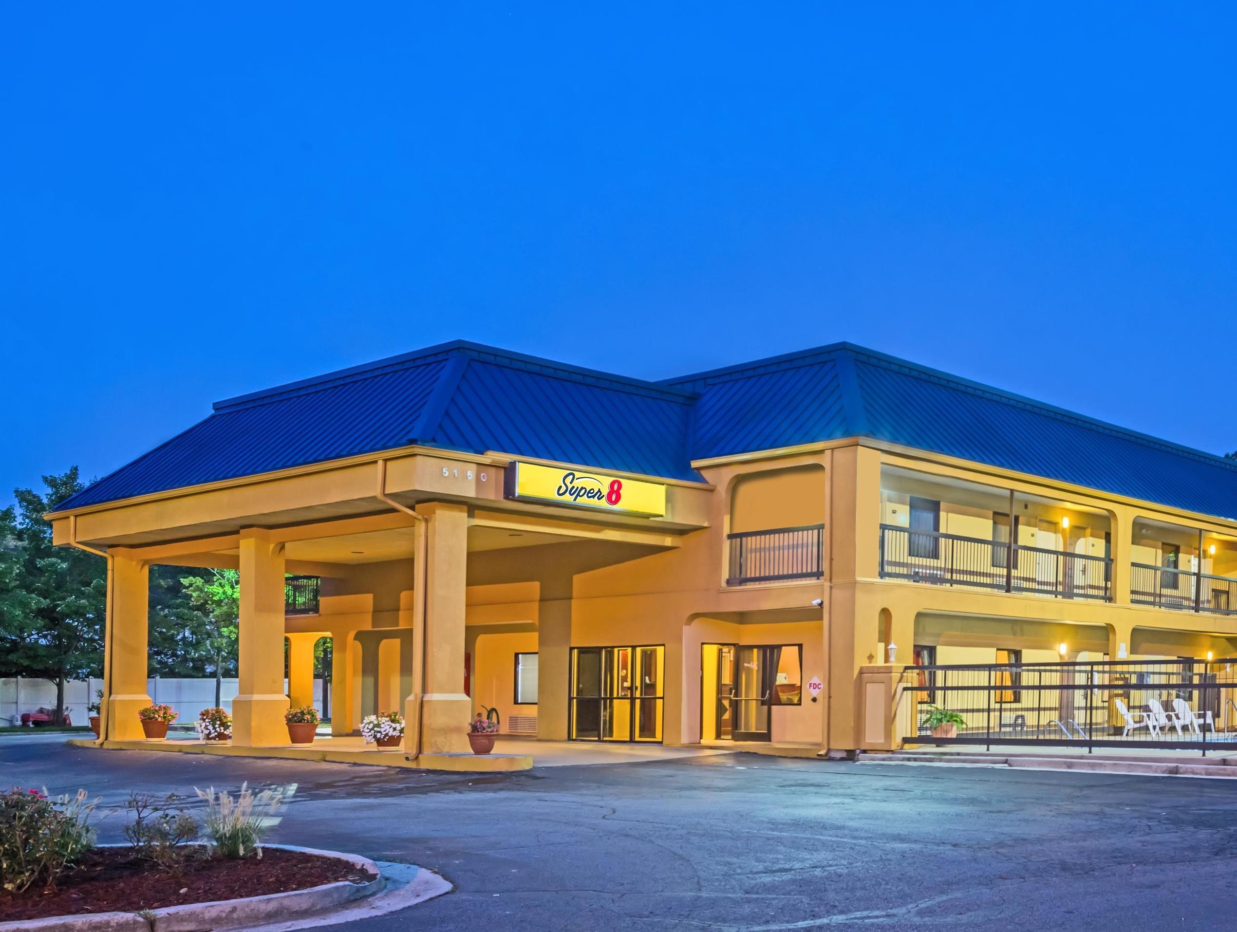 Super 8 By Wyndham Norcross/I-85 Atlanta Hotel Exterior photo